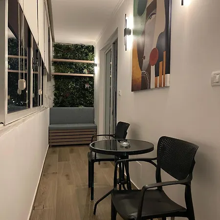 Center - Your Cosy Corner Апартаменты Тирана