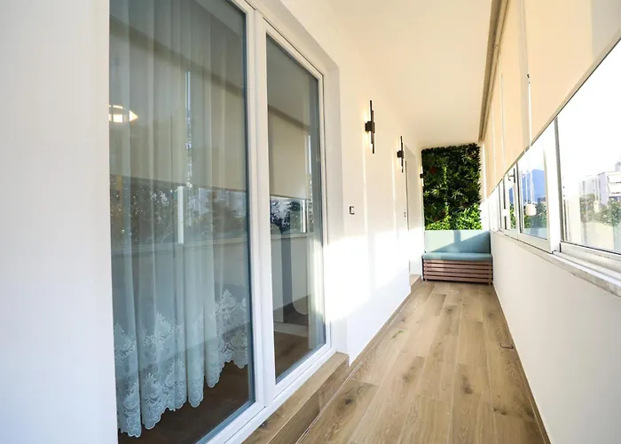 Center - Your Cosy Corner *