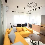 Center - Your Cosy Corner * تيرانا
