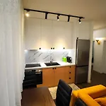 Center - Your Cosy Corner شقة تيرانا