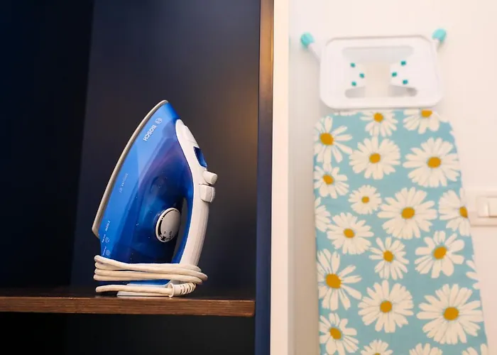 Center - Your Cosy Corner 地拉那