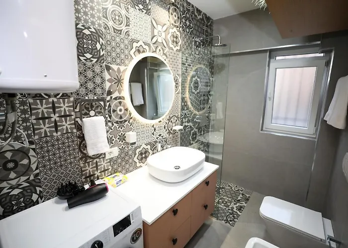 Center - Your Cosy Corner * Tirana